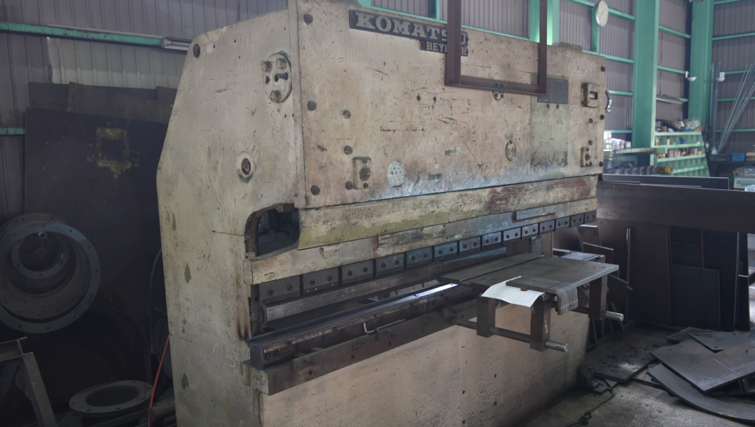 プレスブレーキ